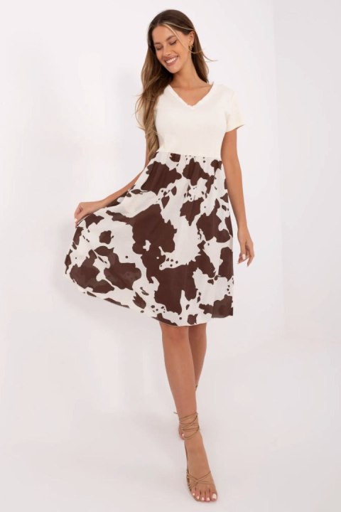 Sukienka Model DHJ-SK-253701.80 Light Beige - Italy Moda