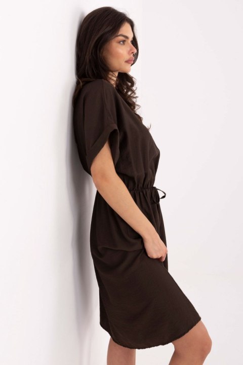 Sukienka Model MI-SK-A63751.67 Dark Brown - Italy Moda